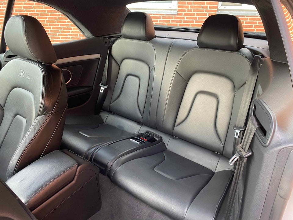 Audi A5 2,0 TFSi 211 Cabriolet quattro S-tr. 2d