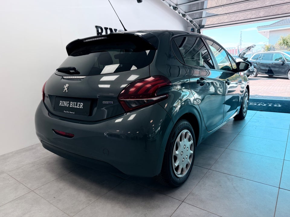 Peugeot 208 1,6 BlueHDi 100 Envy Sky 5d