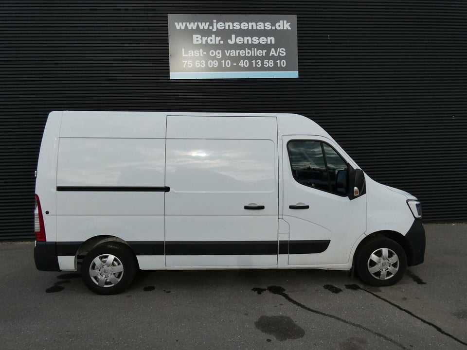 Renault Master IV T33 2,3 dCi 150 L2H2 Kassevogn