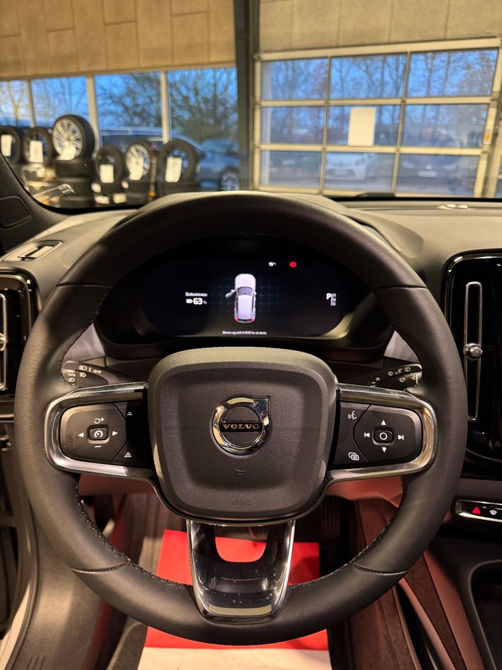 Volvo XC40 ReCharge Extended Range Plus 5d