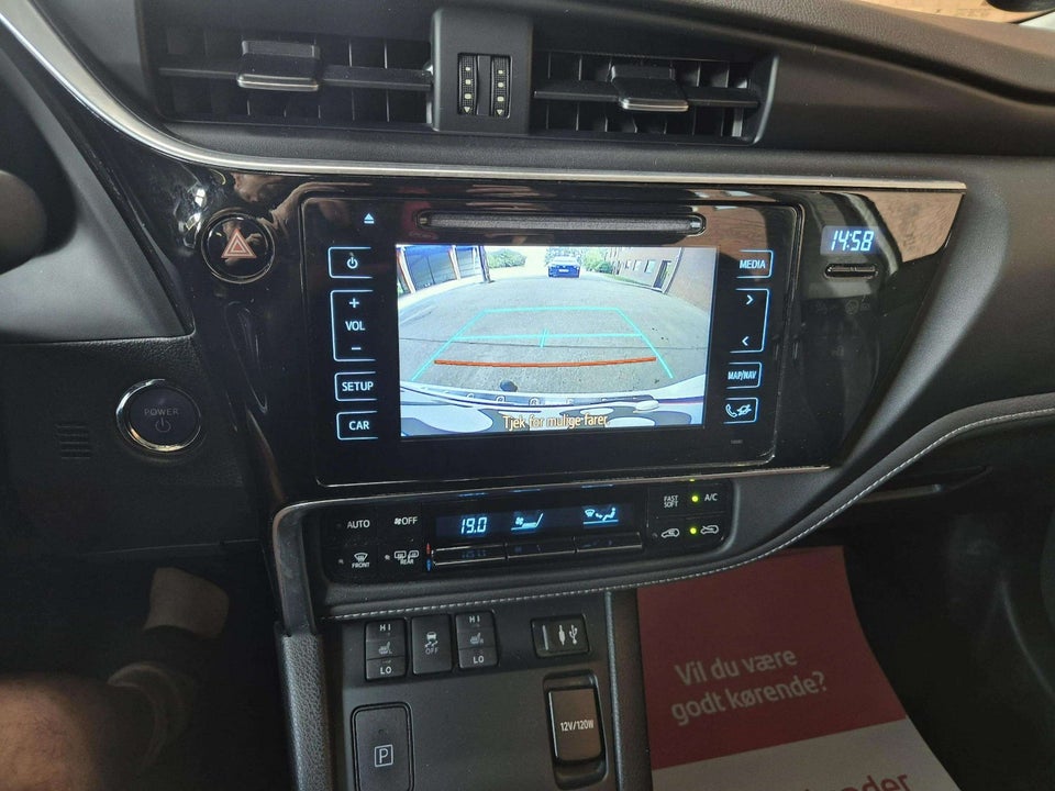 Toyota Auris 1,8 Hybrid H2 Style Touring Sports CVT 5d