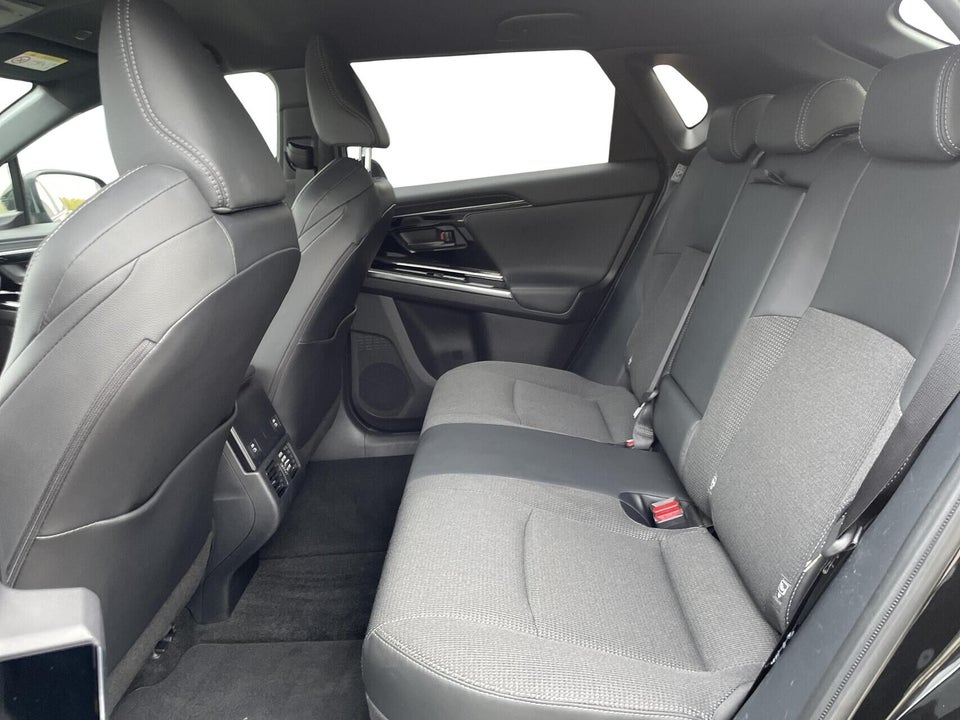 Toyota bZ4X Active 5d