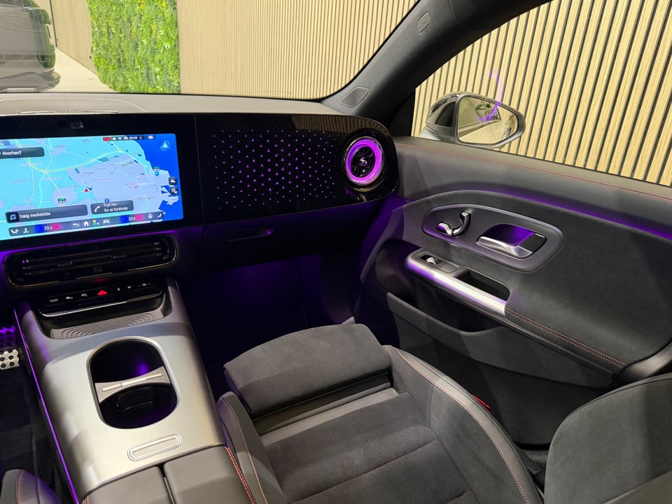 Mercedes CLA250+ electric AMG Line 4d