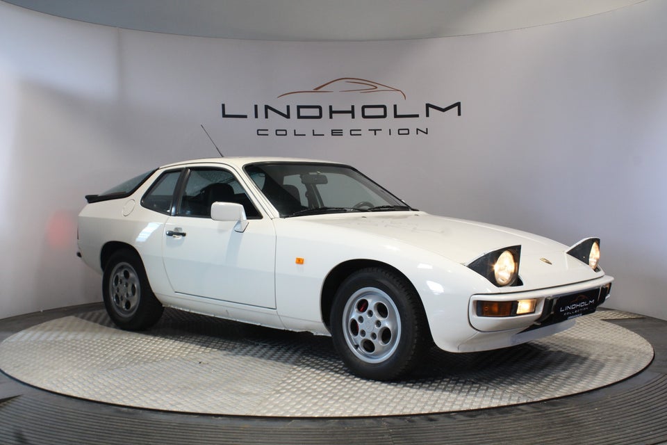 Porsche 924 2,5 S 3d