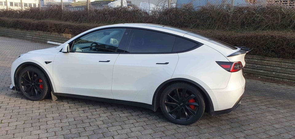 Tesla Model Y Performance AWD 5d