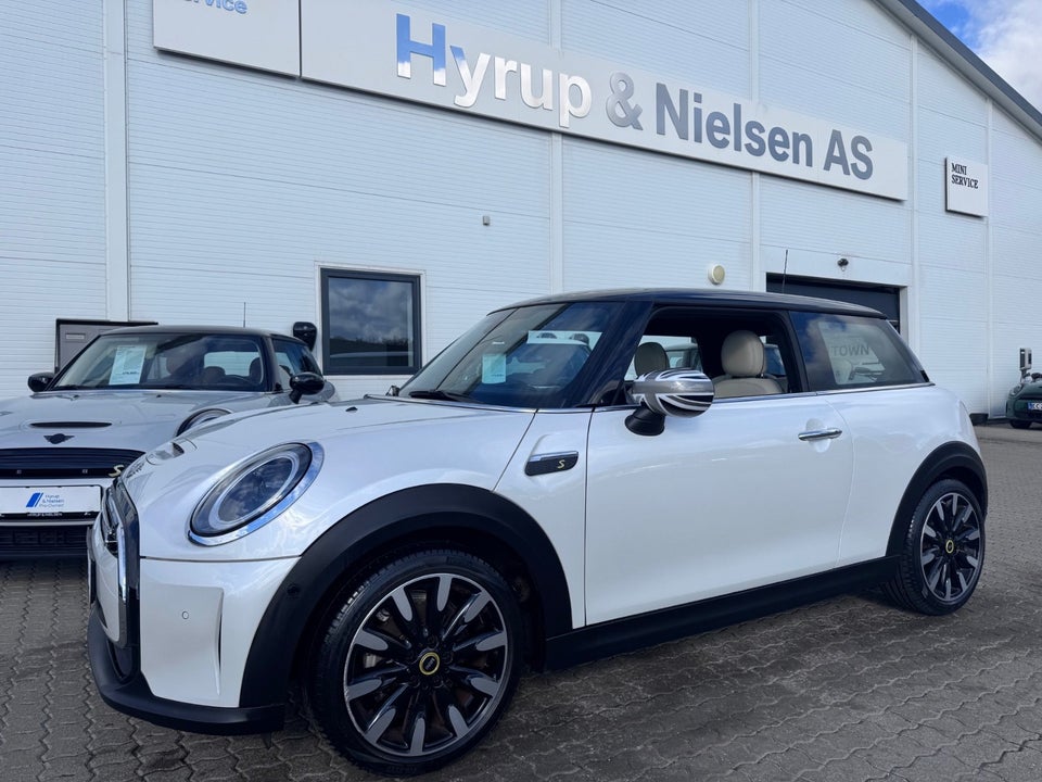 MINI Cooper SE Maximise 3d