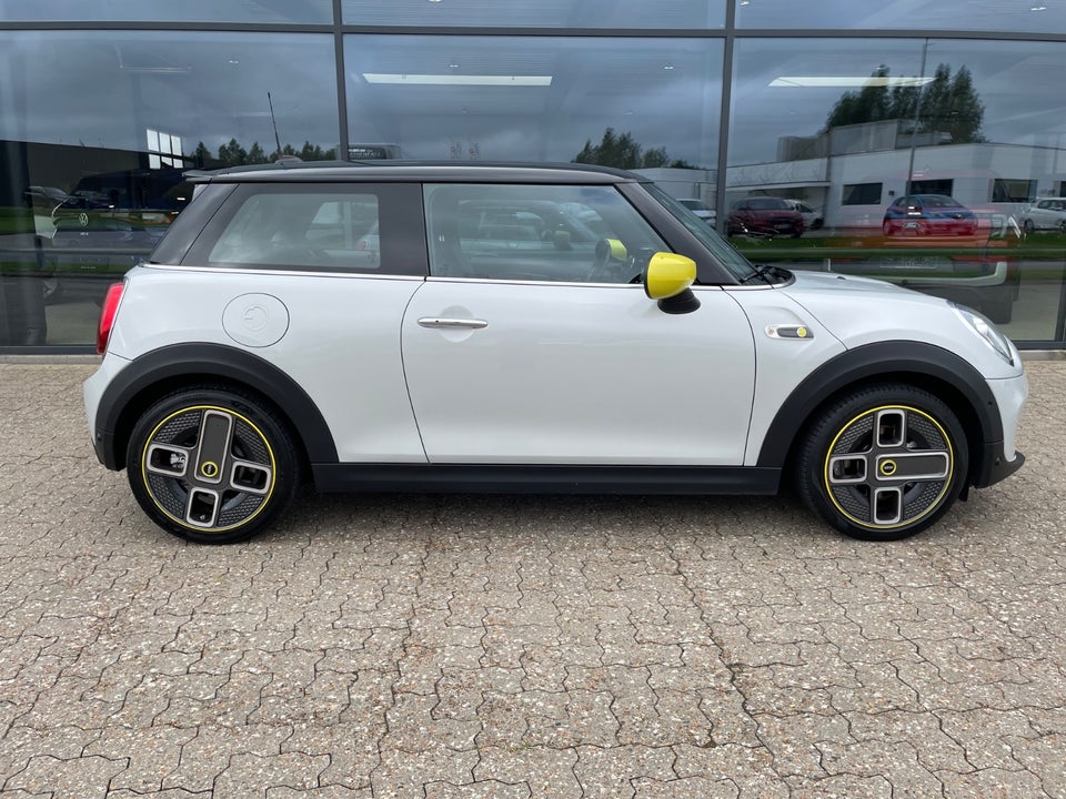 MINI Cooper SE Trim L 3d