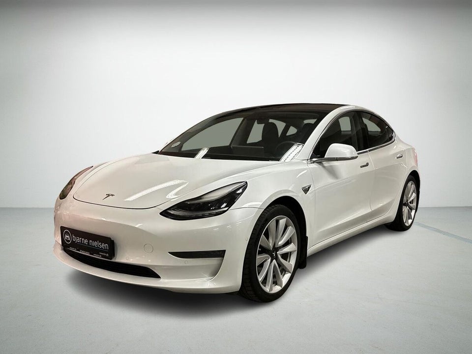 Tesla Model 3 Long Range AWD 4d