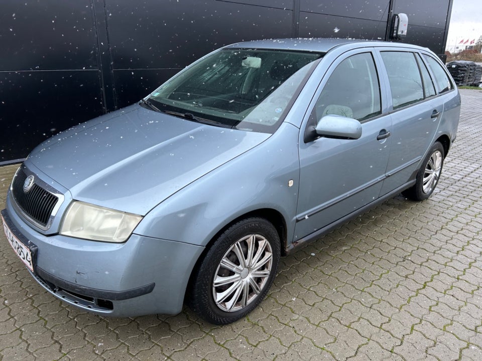 Skoda Fabia 1,4 16V 75 Ambiente Combi 5d