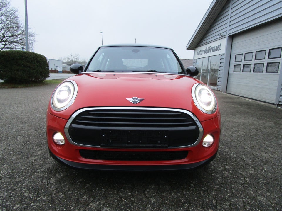 MINI Cooper 1,5 Essential 3d