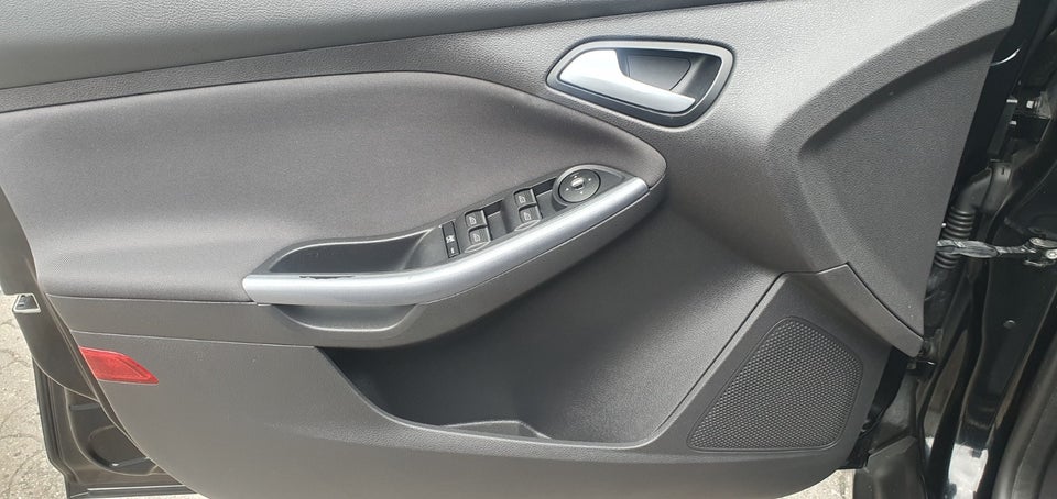 Ford Focus 1,0 SCTi 125 Titanium stc. ECO 5d