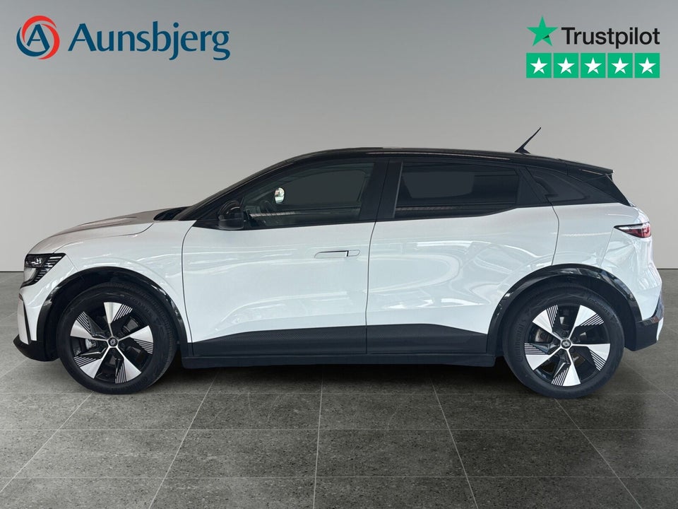 Renault Megane E-Tech 40 Equilibre 5d