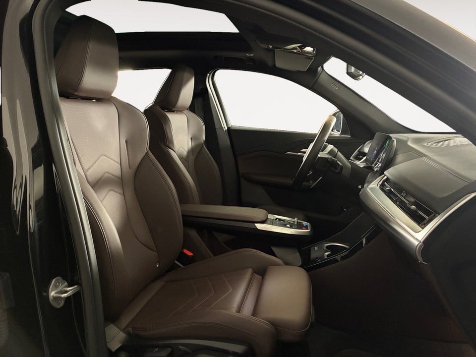 BMW iX2 eDrive20 M-Sport Premium 5d