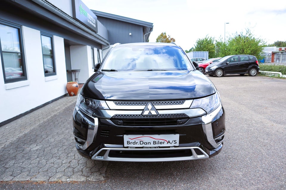 Mitsubishi Outlander 2,4 PHEV Intense CVT 4WD 5d