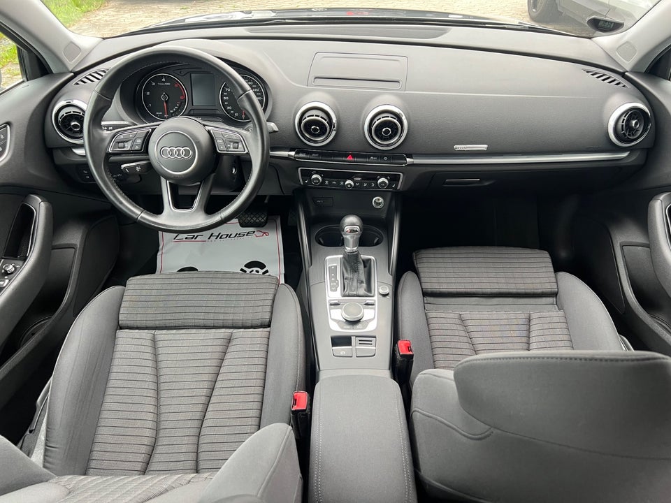 Audi A3 1,6 TDi 116 Sport S-tr. 4d