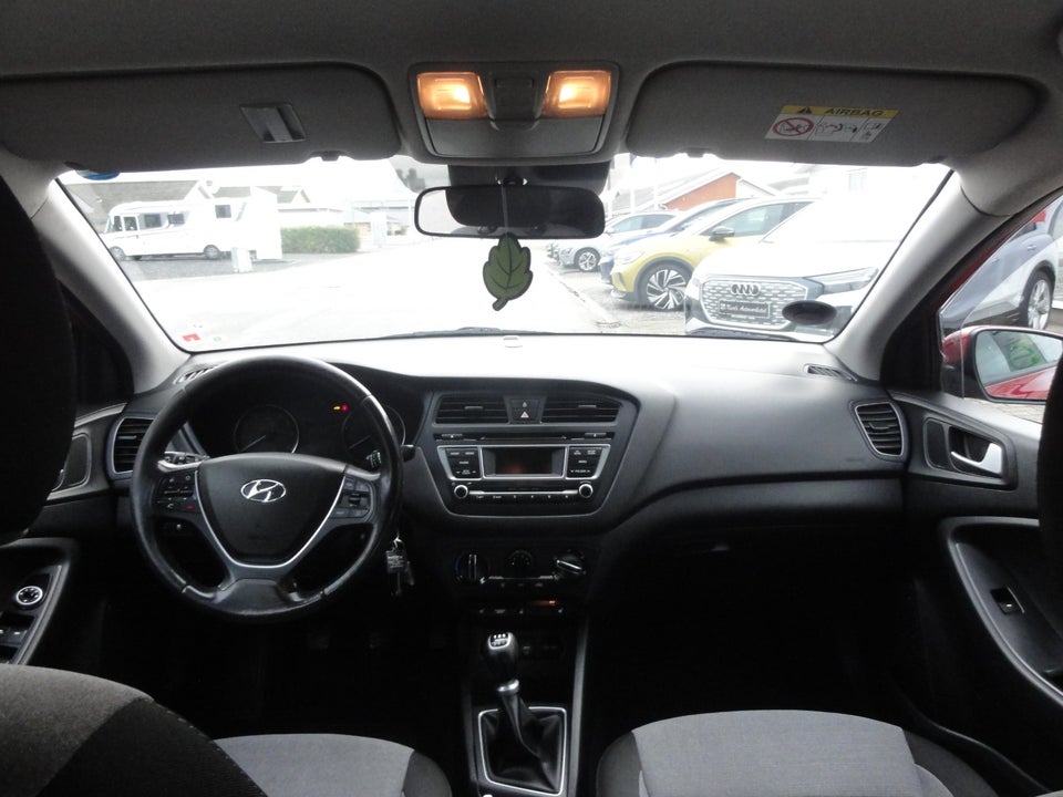 Hyundai i20 1,25 Trend 5d