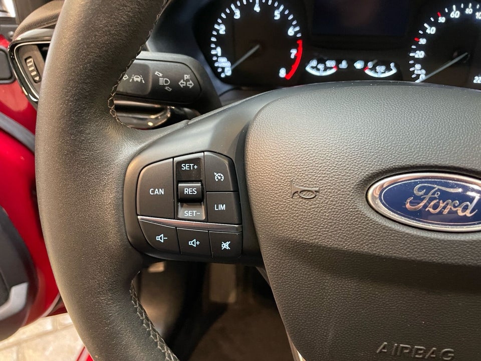 Ford Fiesta 1,0 EcoBoost mHEV Titanium 5d
