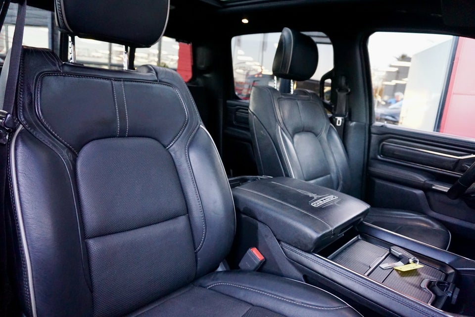 Dodge RAM 1500 5,7 eTorque Limited Crew Cab aut. 4d