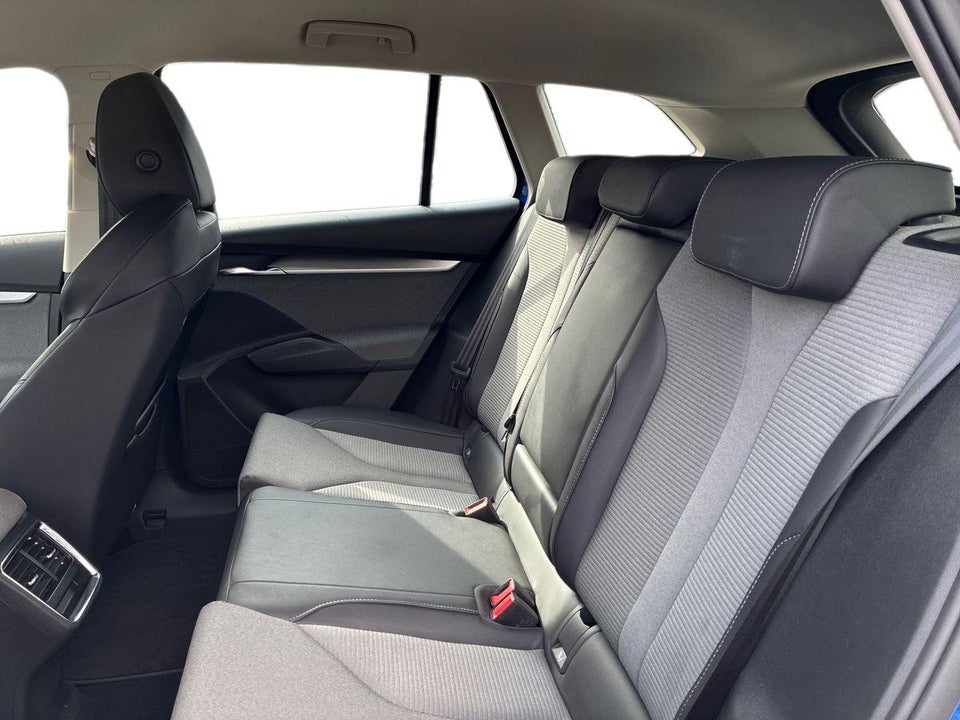 Skoda Enyaq 60 iV Loft 5d