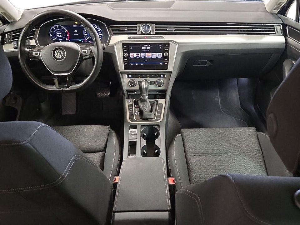 VW Passat 1,8 TSi 180 Comfortline Premium DSG 4d