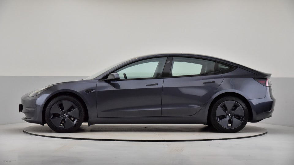 Tesla Model 3 Long Range AWD 4d