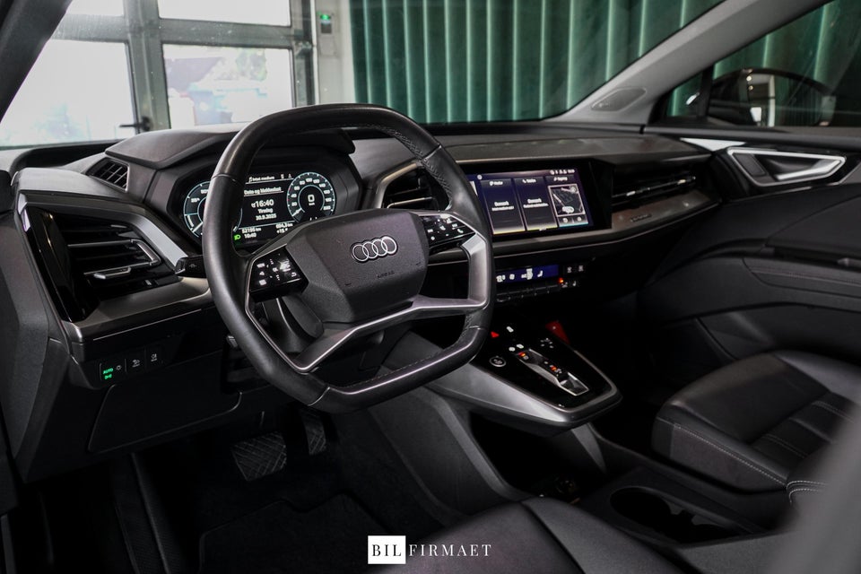 Audi Q4 e-tron 50 S-line quattro 5d