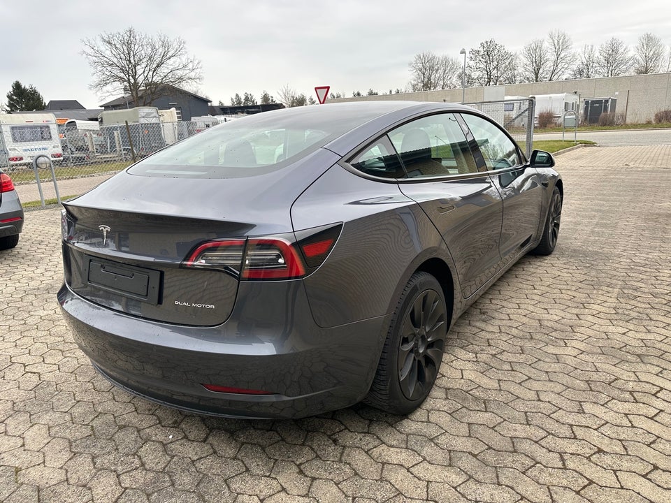 Tesla Model 3 Long Range AWD 4d
