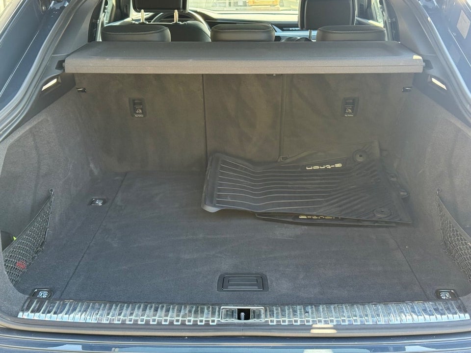 Audi Q8 e-tron 55 S-line Sportback quattro 5d