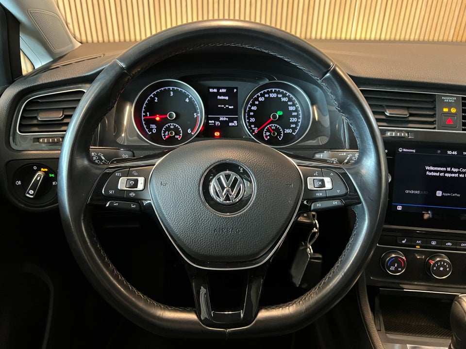 VW Golf VII 1,6 TDi 115 Comfortline Connect Variant 5d