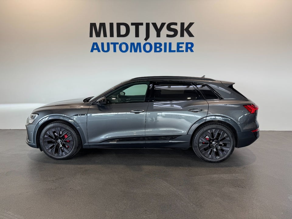 Audi Q8 e-tron 55 S-line quattro 5d
