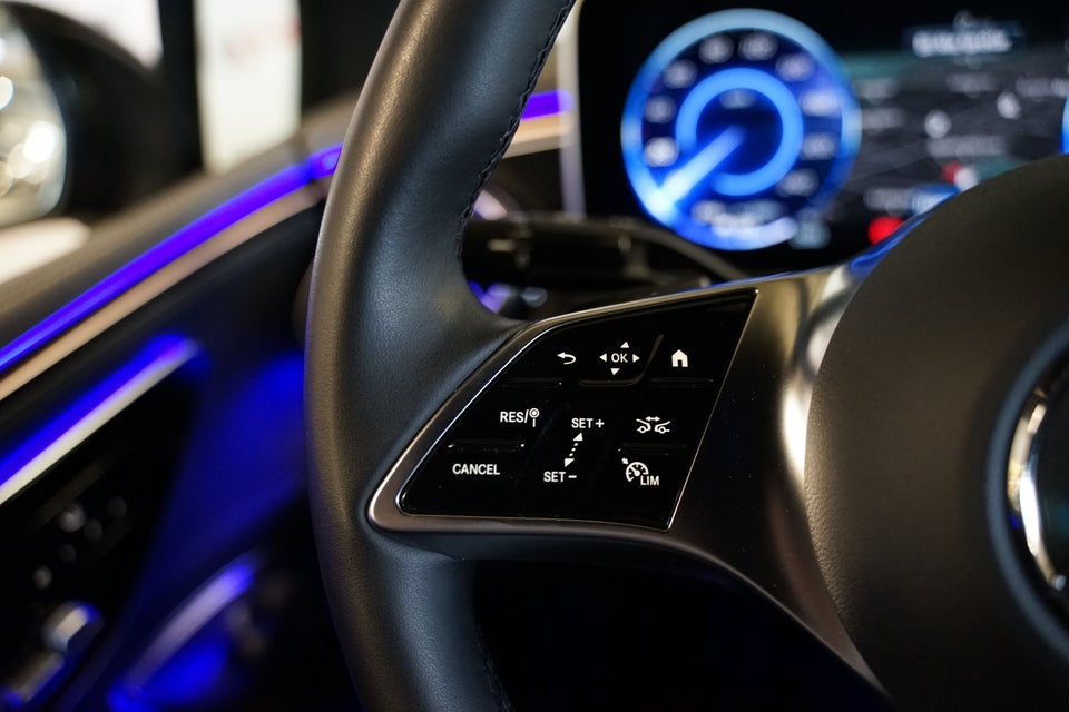 Mercedes EQE300 AMG Line 4d