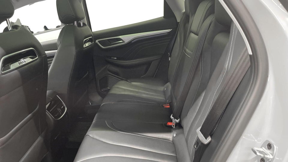 MG Marvel R Luxury 5d