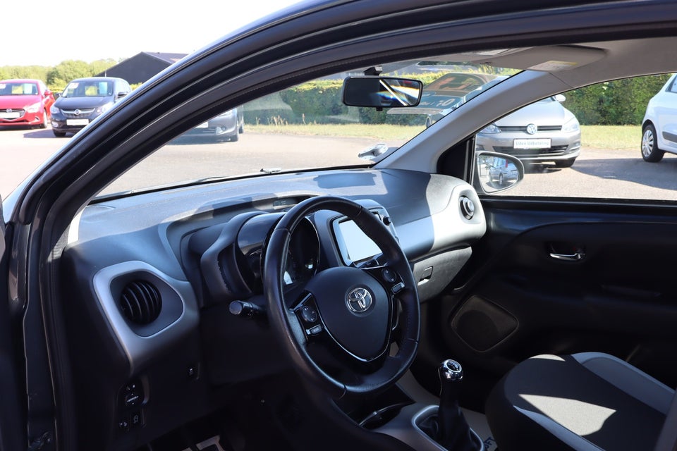 Toyota Aygo 1,0 VVT-i x-clusiv 5d