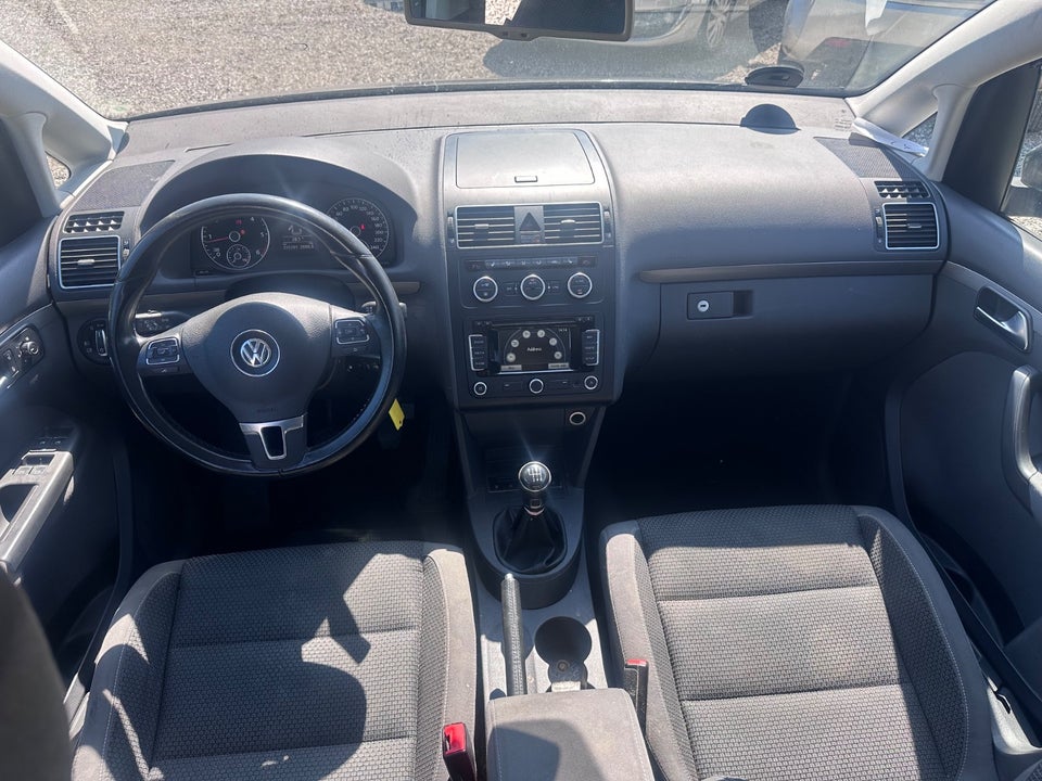 VW Touran 1,6 TDi 105 Comfortline BMT 7prs 5d