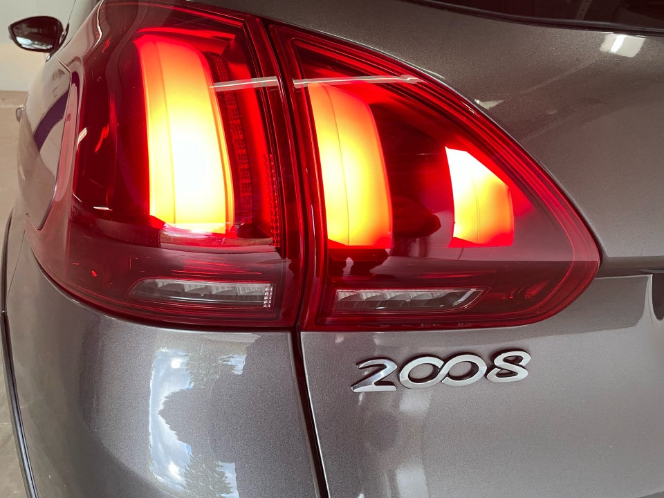 Peugeot 2008 1,2 PureTech 110 Exclusive+ EAT6 5d