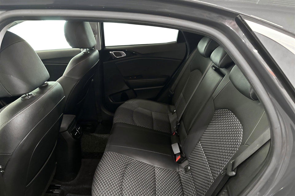 Kia XCeed 1,6 PHEV Upgrade DCT 5d