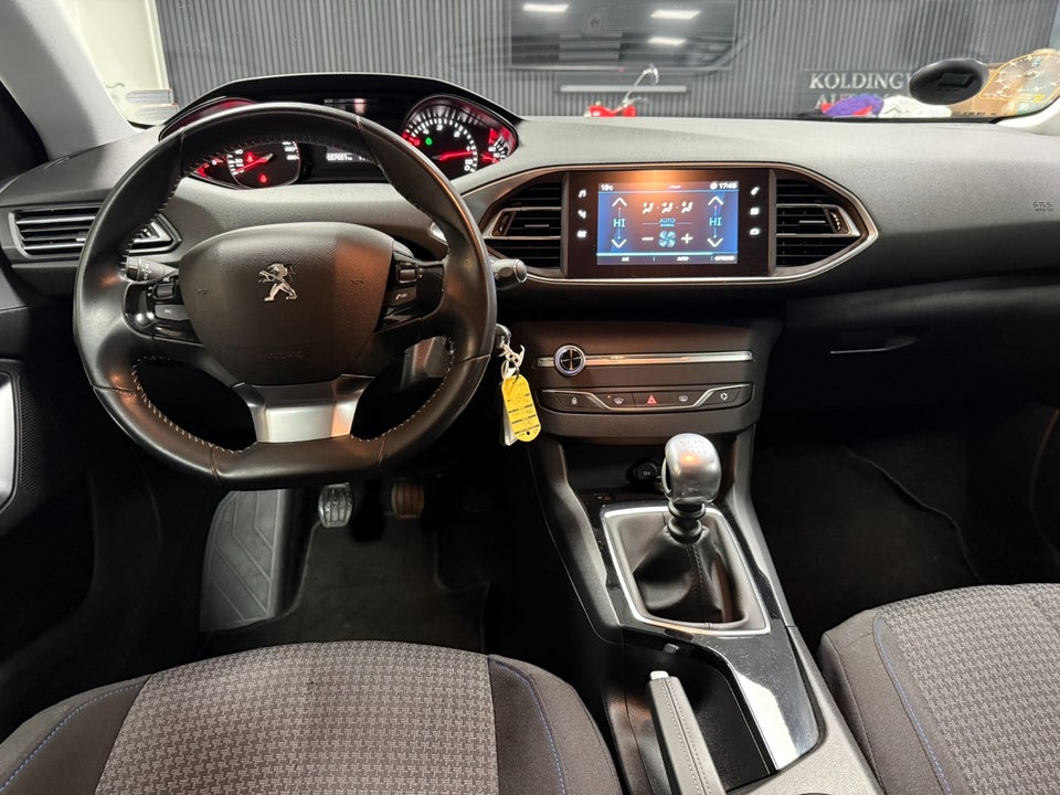 Peugeot 308 1,5 BlueHDi 130 Active 5d