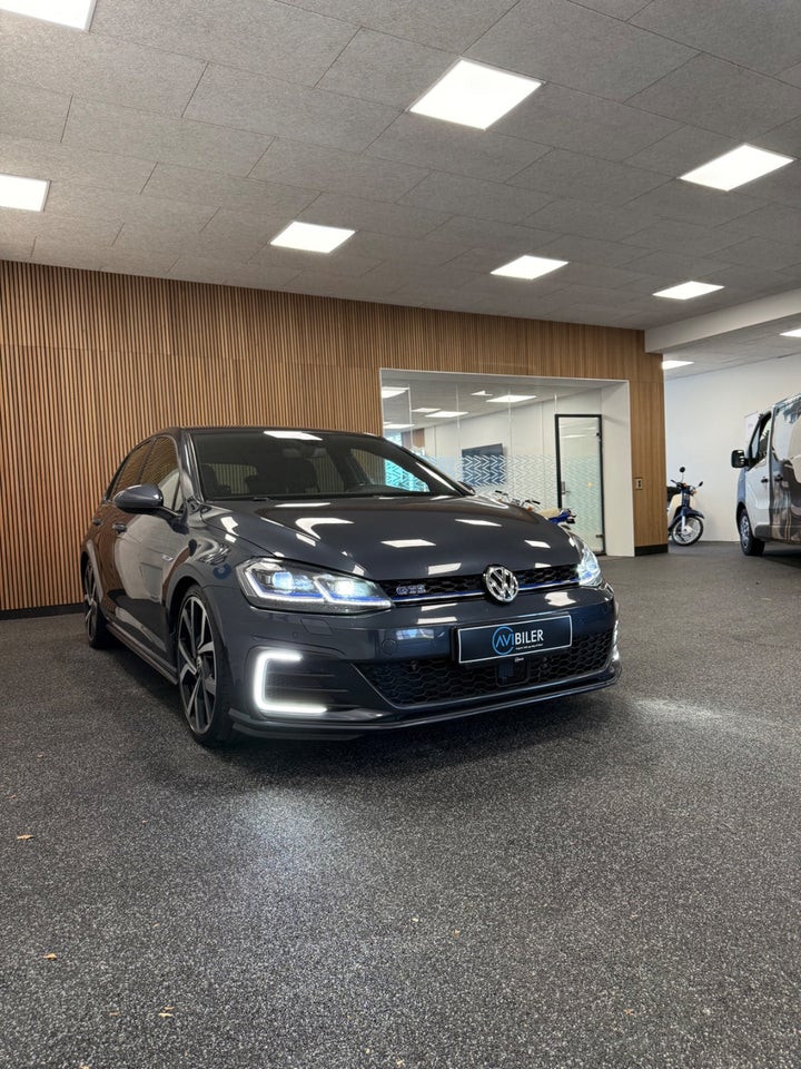 VW Golf VII 1,4 GTE DSG 5d