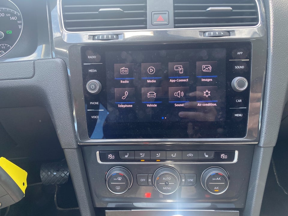 VW Golf VII 1,5 TSi 150 Comfortline DSG 5d