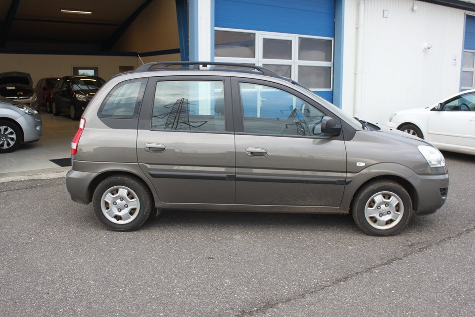 Hyundai Matrix 1,6 GL aut. 5d