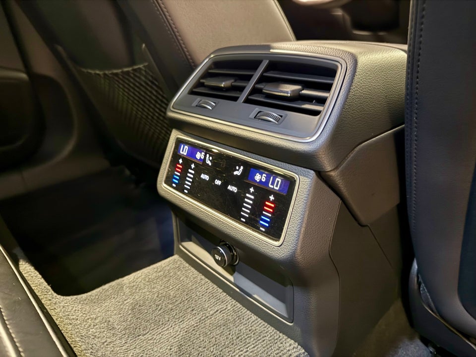 Audi A6 55 TFSi e S-line Avant quattro S-tr. 5d