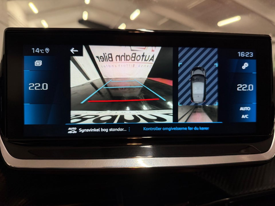 Peugeot 208 1,5 BlueHDi 100 Allure Sky 5d