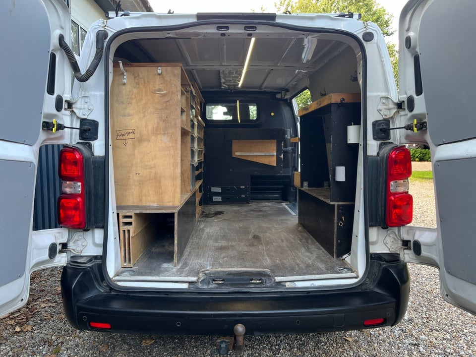 Toyota ProAce 2,0 D 120 Long Comfort Master aut. 5d