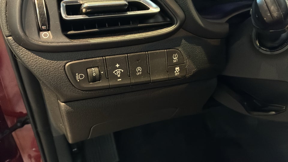 Hyundai i30 1,0 T-GDi Essential stc. DCT 5d