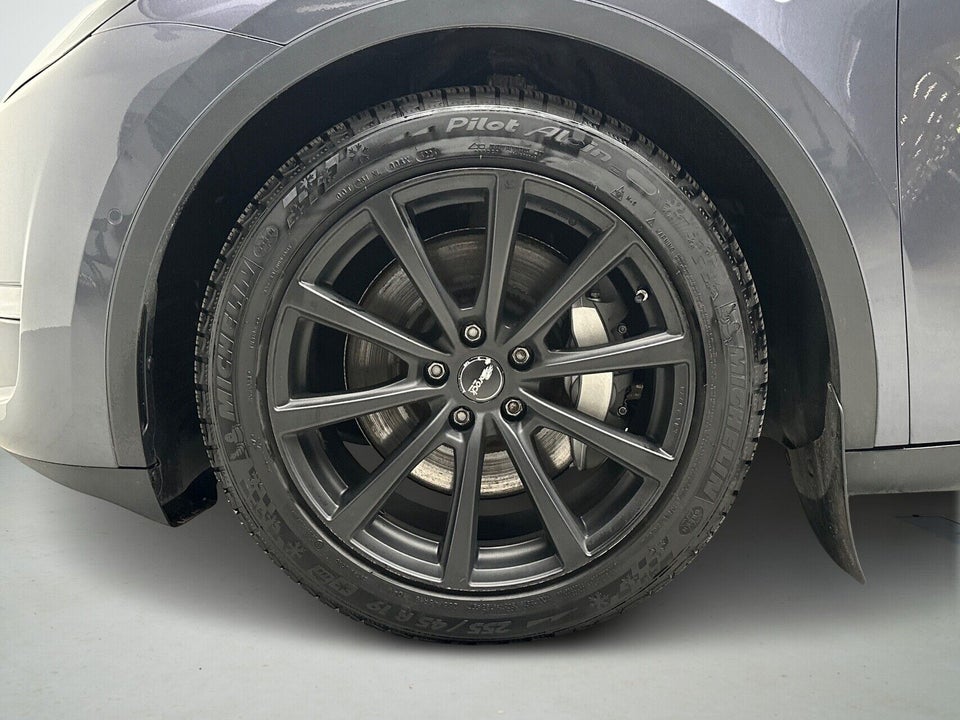 Tesla Model Y Long Range AWD 5d