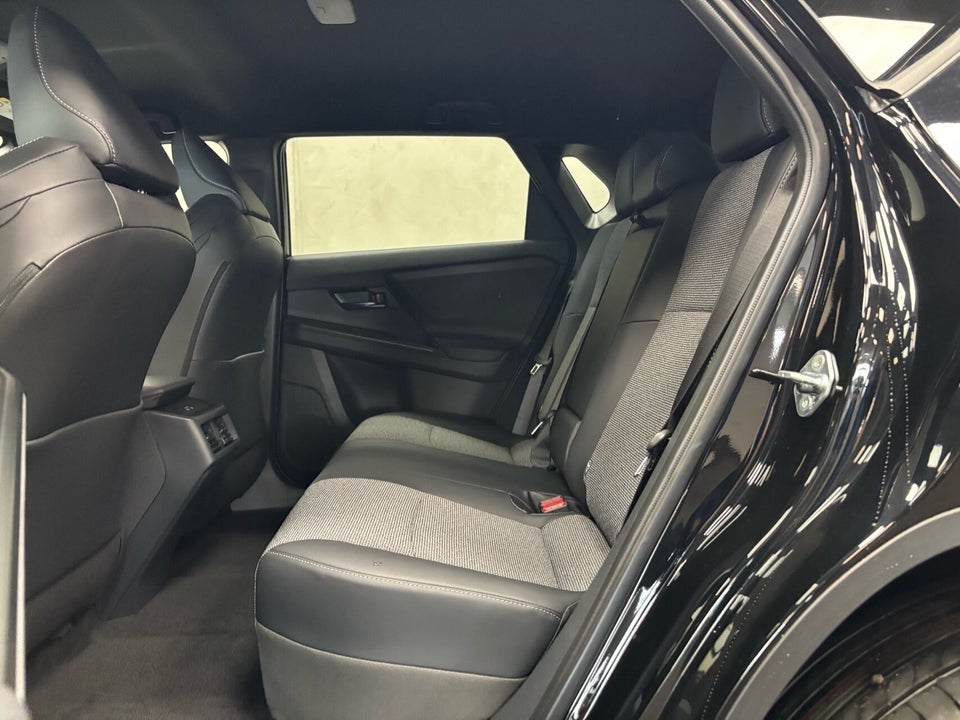 Toyota bZ4X 73 Active Tech 5d