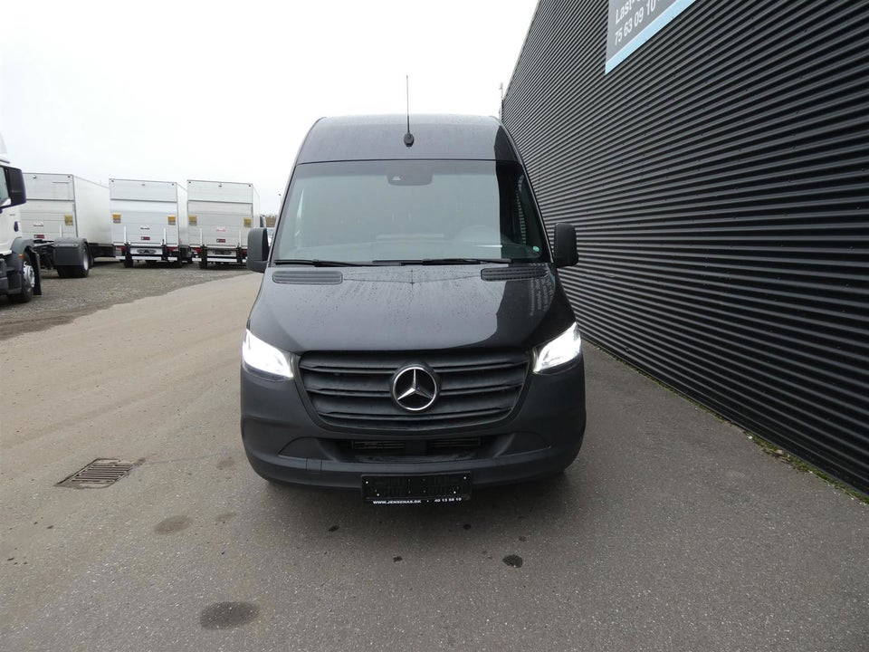 Mercedes Sprinter 319 3,0 CDi A2 Kassevogn aut. RWD