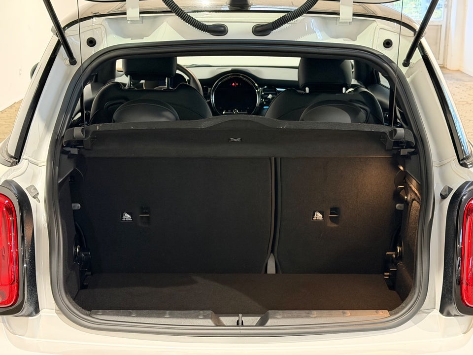 MINI Cooper SE Camden Edition 3d