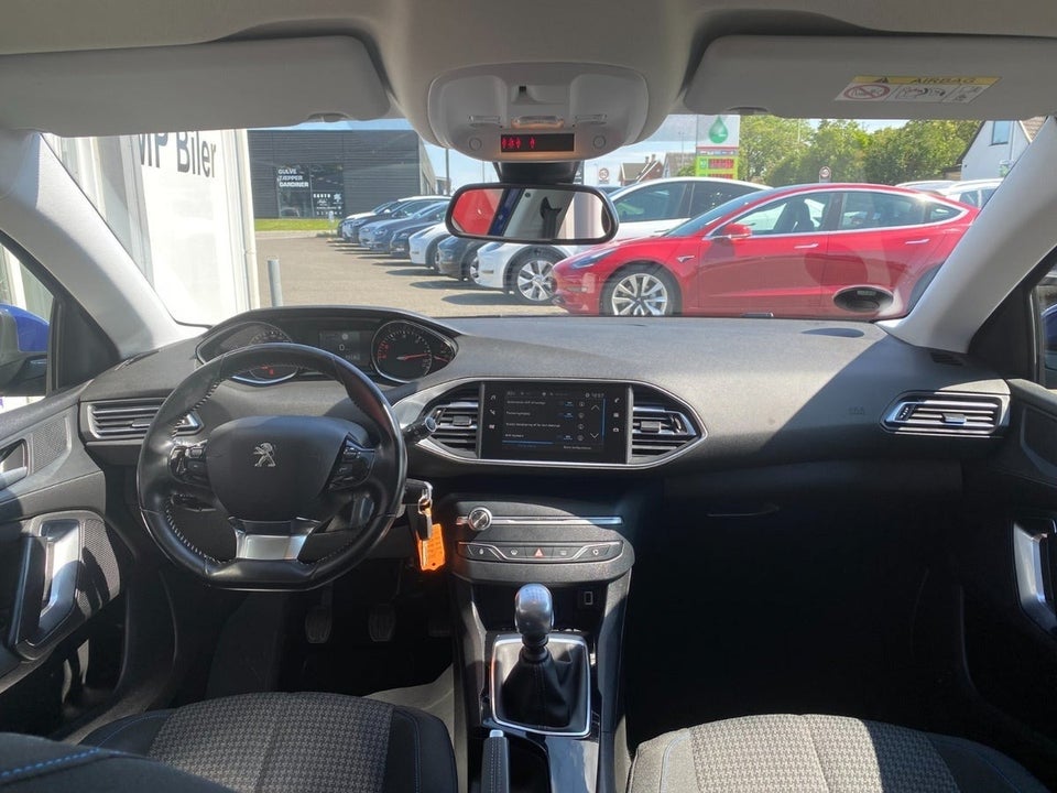 Peugeot 308 1,5 BlueHDi 130 Style+ 5d