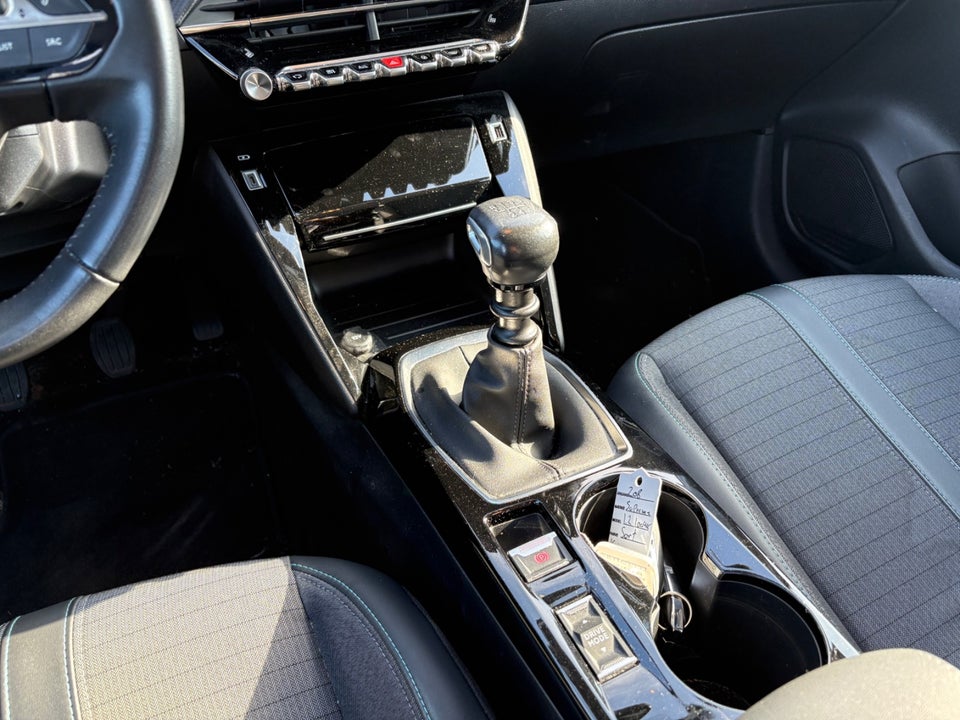 Peugeot 208 1,2 PureTech 100 Allure 5d